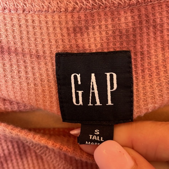 Gap top size Small Tall - Picture 2 of 7